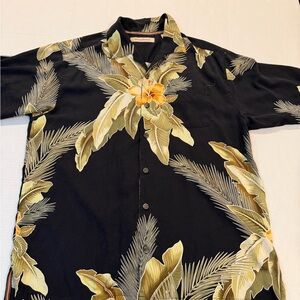 Tommy Bahama Black Tropical Floral Camp Shirt with Yellow Blooms 100% Silk